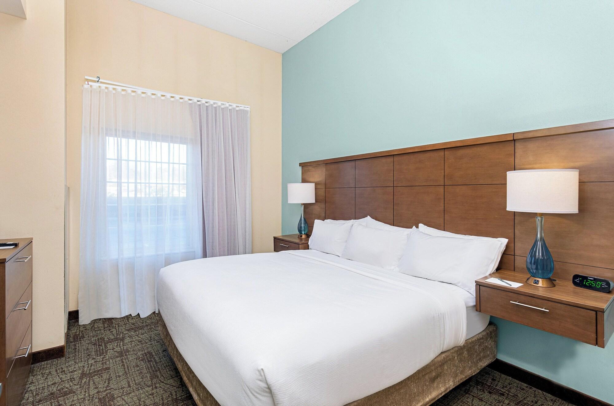 Staybridge Suites Oak Ridge by IHG - photo 22