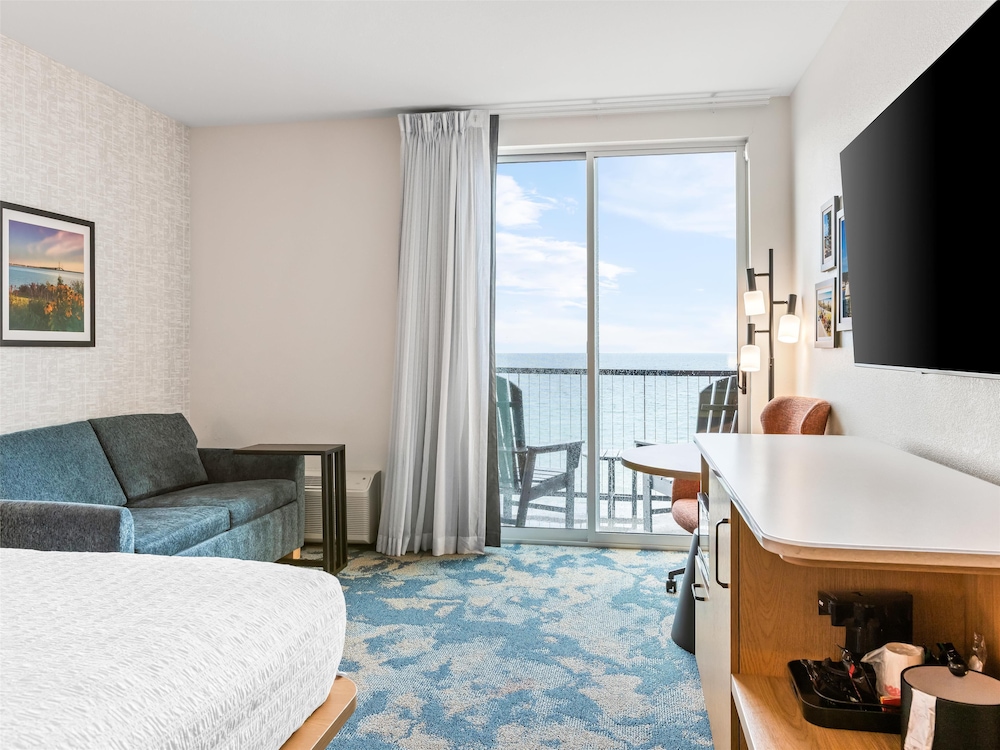 Hampton Inn by Hilton St Ignace Lakefront Mackinac - photo 7