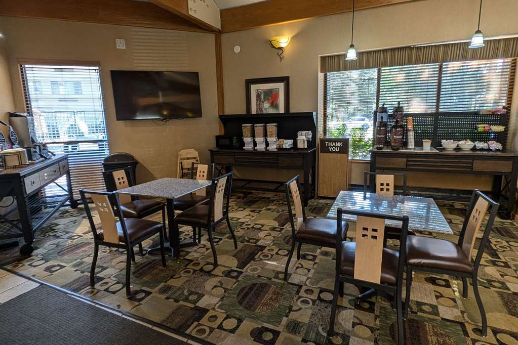 Comfort Inn Near Vail Beaver Creek - photo 23