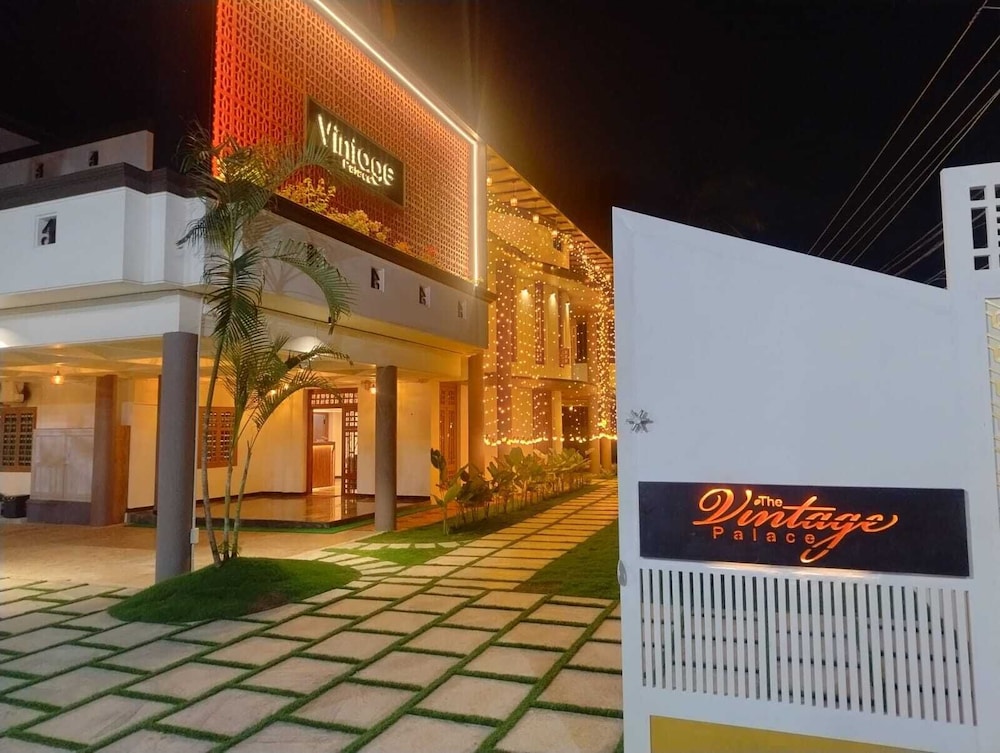 Hotel Vintage Palace — Chittur