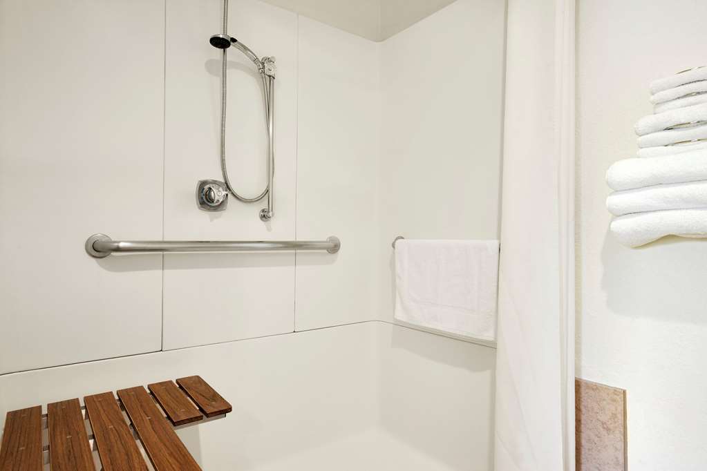 Super 8 by Wyndham Houghton - photo 10