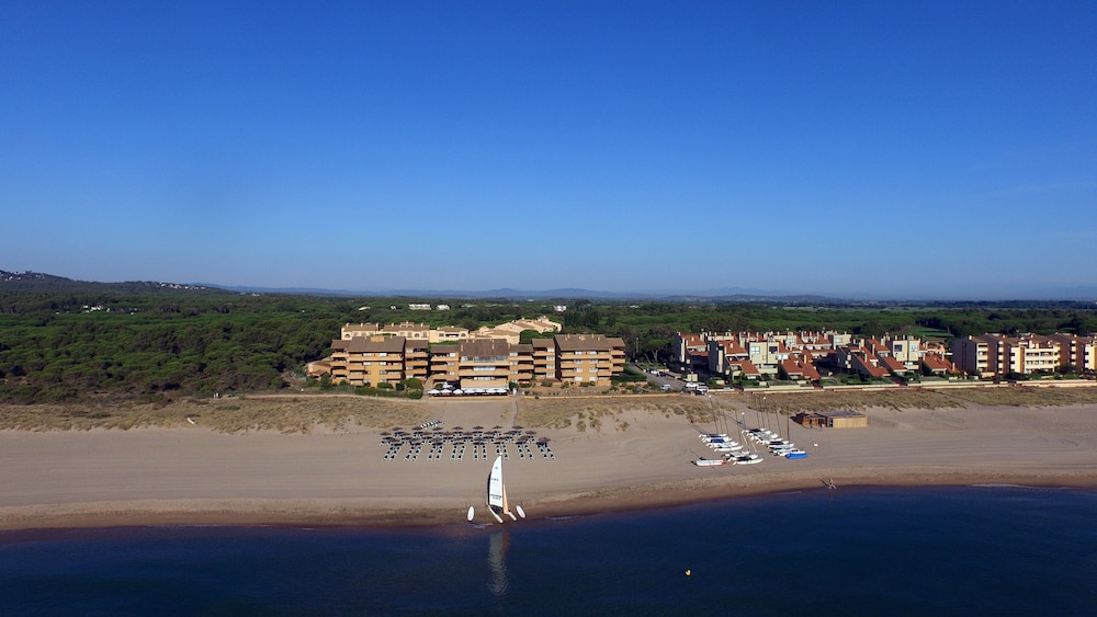 Apartamentos Beach & Golf Resort in Pals, Spain