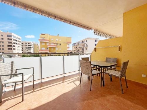 Global Properties Piso practico con terraza y piscina en la playa de Canet — 4-Star Luxury Hotel in Canet D'en Berenguer, Spain