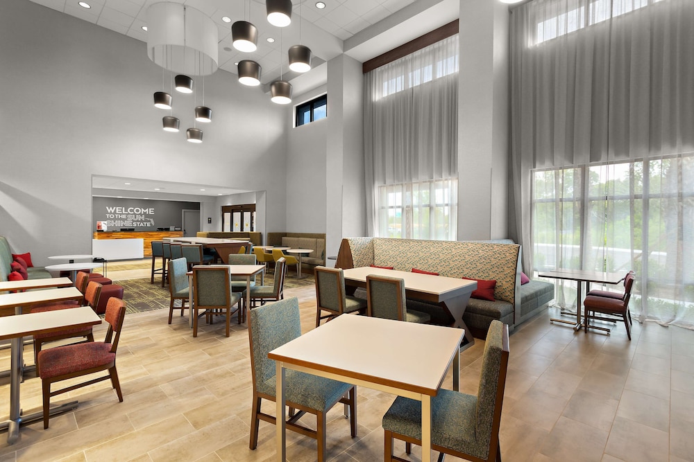 Hampton Inn & Suites by Hilton Ruskin I 75 - photo 52