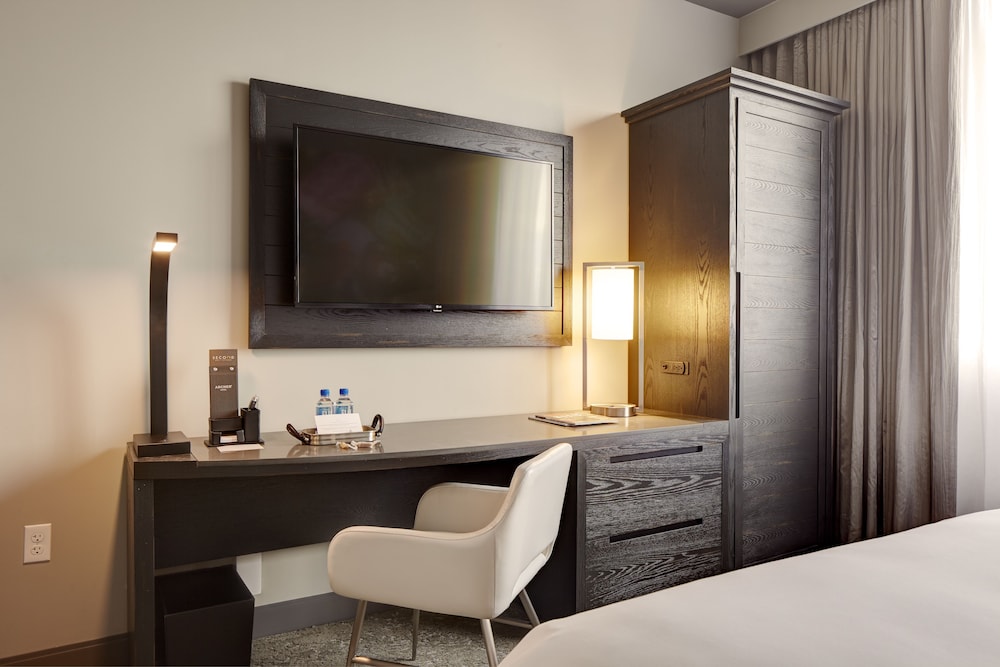 Archer Hotel Austin at the Domain - photo 30
