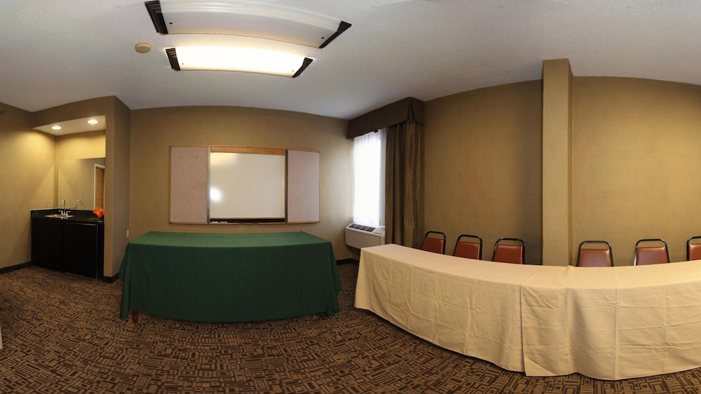 Quality Inn & Suites North Little Rock - photo 33
