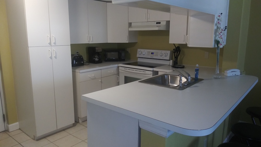 Vista Inn Lake Tarpon - photo 23