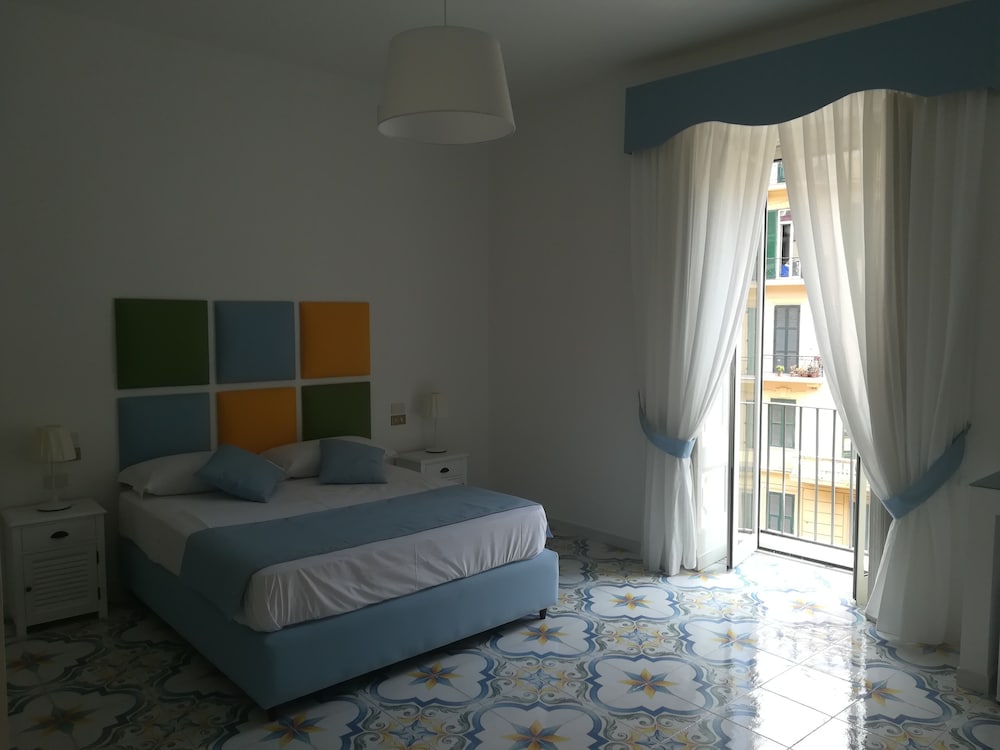 SuiteNapoliSantaLucia — 4-Star Luxury Hotel in Naples, Italy