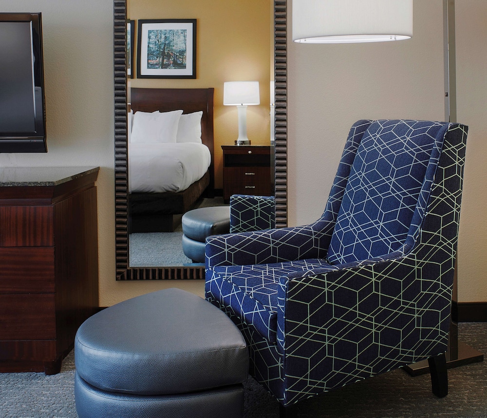 DoubleTree Suites by Hilton Bentonville - photo 13