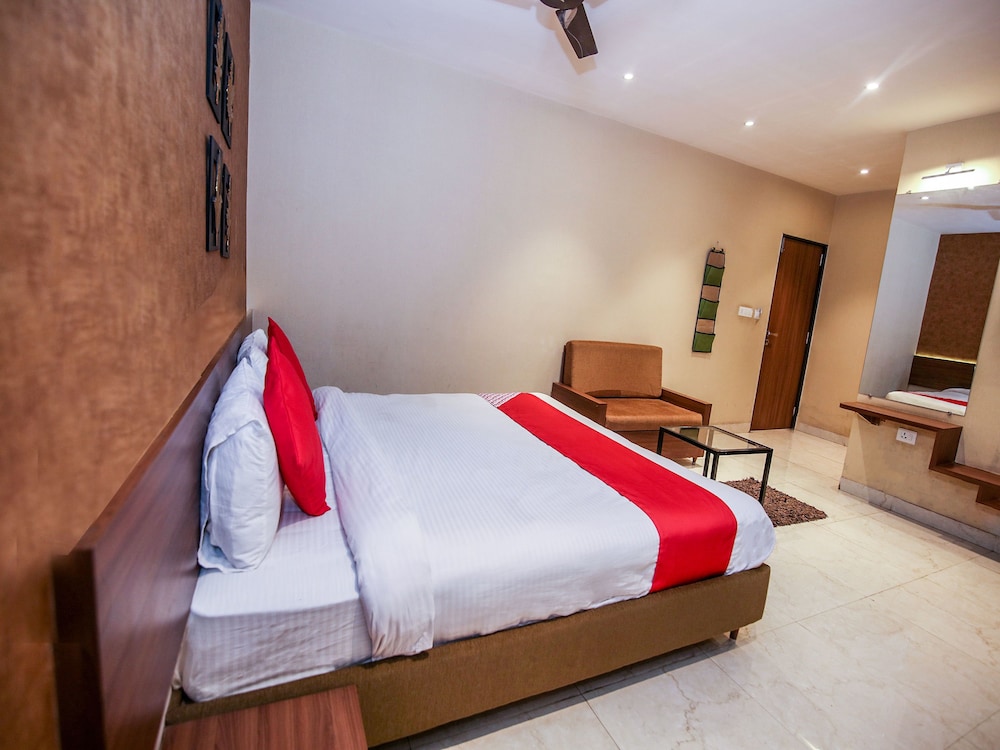 Oyo 15123 Hotel Ryaan in Raipur, India