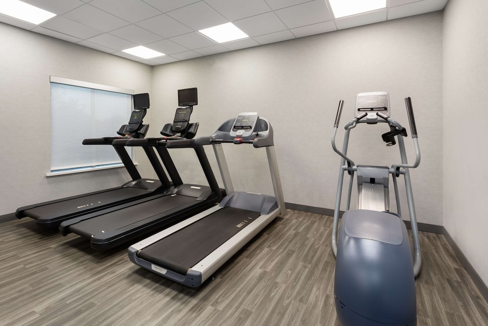 Hampton Inn Nashville Airport Century Place TN - photo 20