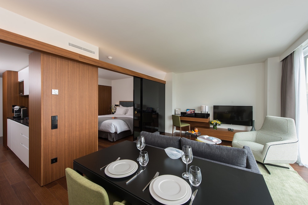 Fraser Suites Geneva Serviced Apartments — 4-Star Luxury Hotel in Geneve, Switzerland