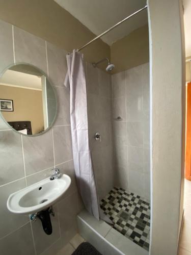Mosas Home — Serowe — photo 3