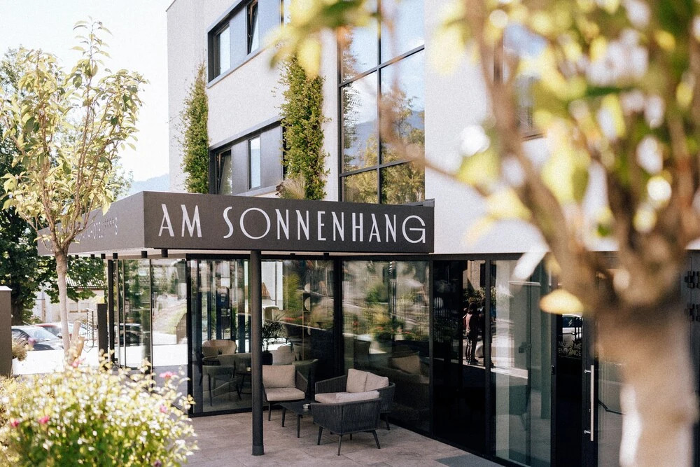 Panoramahotel Am Sonnenhang — 4-Star Luxury Hotel in Tirolo, Italy