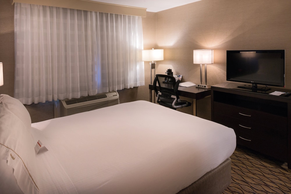 Holiday Inn Express & Suites Pasadena Los Angeles by IHG - photo 21