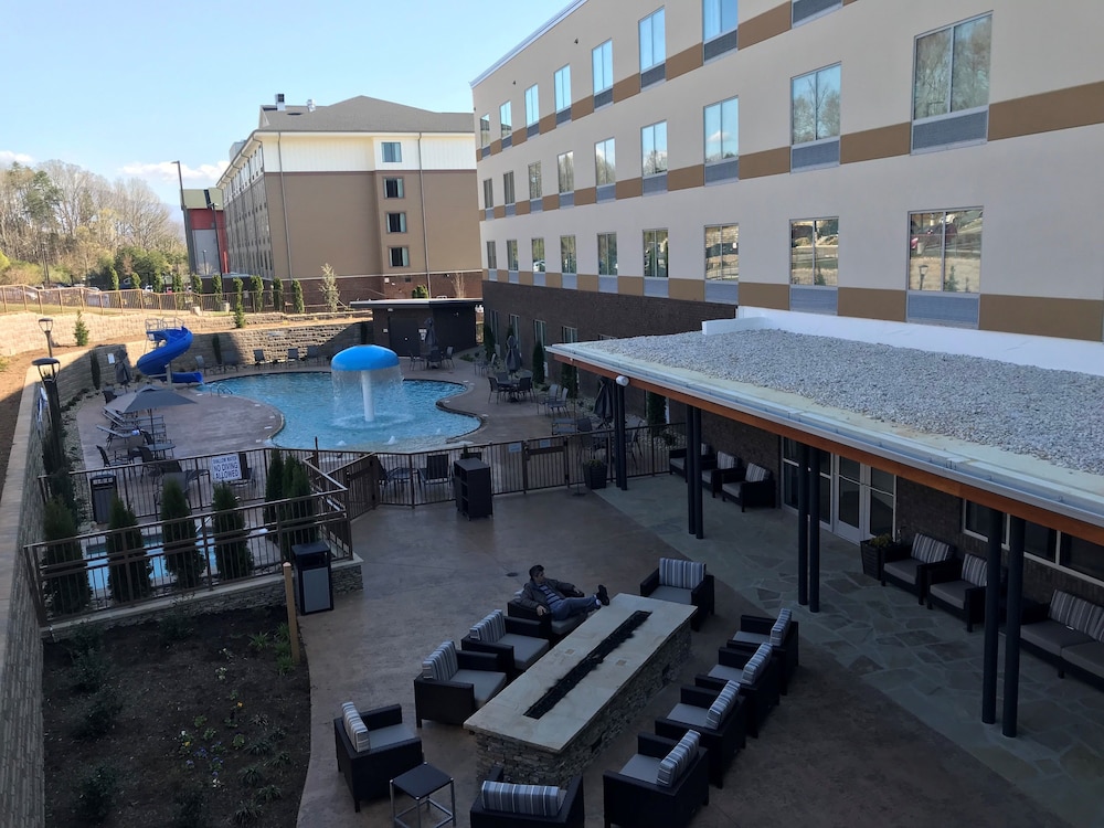 Fairfield Inn & Suites by Marriott Pigeon Forge - photo 18