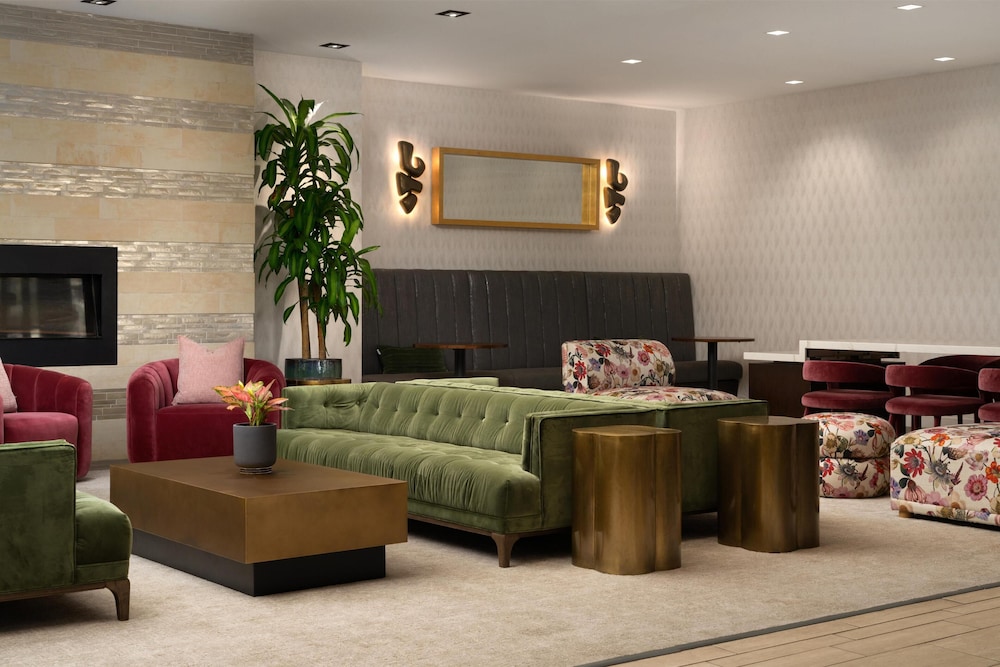 DoubleTree by Hilton Fairfield Hotel & Suites - photo 7