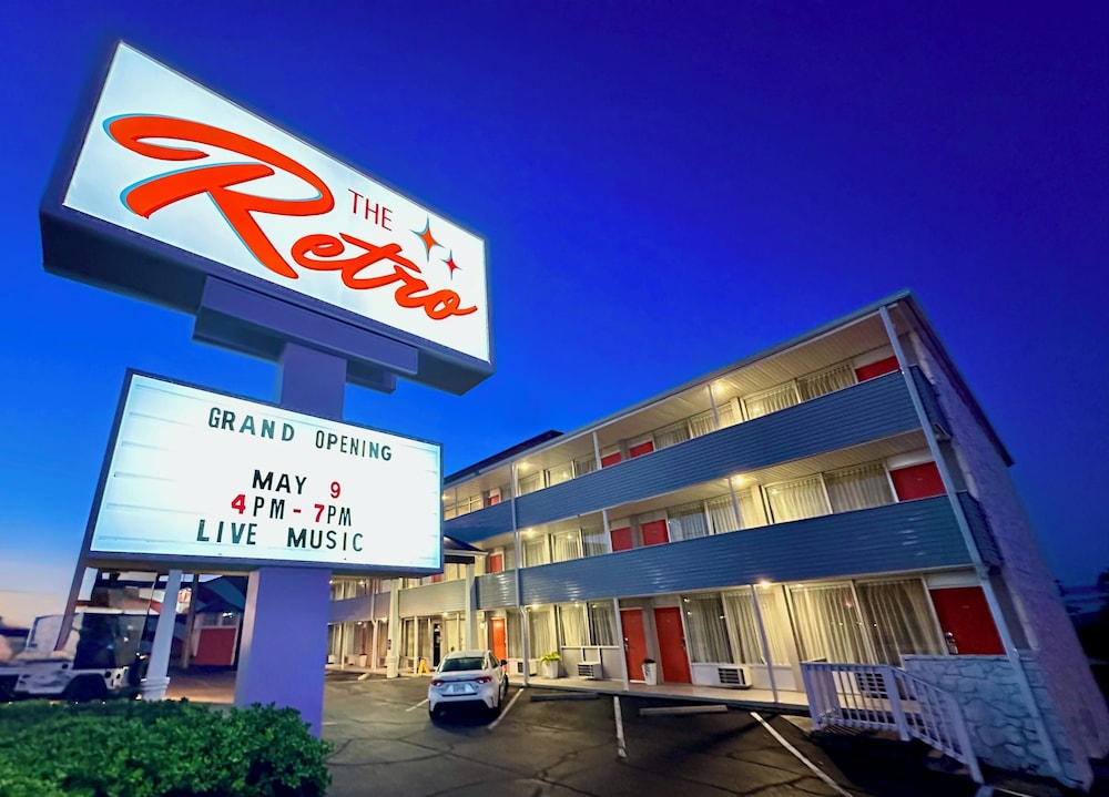 The Retro Hotel - last minute hotel in Branson