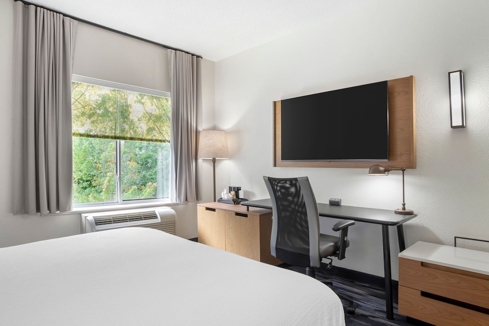 Fairfield Inn by Marriott Boone - photo 11