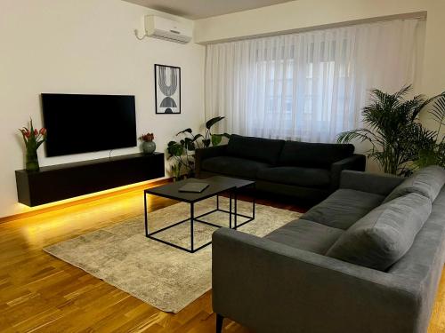 Skopje Modern 2 Bedroom Apartment with Mountain View — 4-Star Luxury Hotel in Skopje, Republic of Macedonia