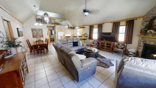 Karlin`s_ranch_house - photo 4