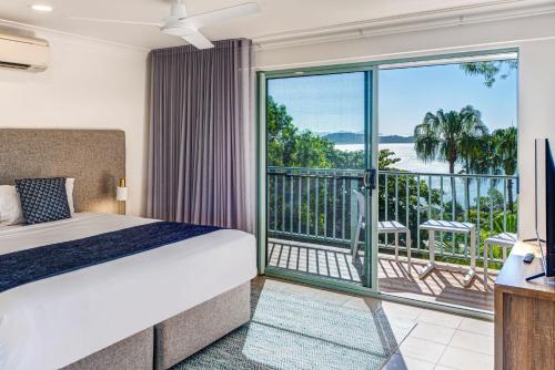 Sunset Waters 19 Hamilton Island — 4-Star Luxury Hotel in Hamilton Island, Australia