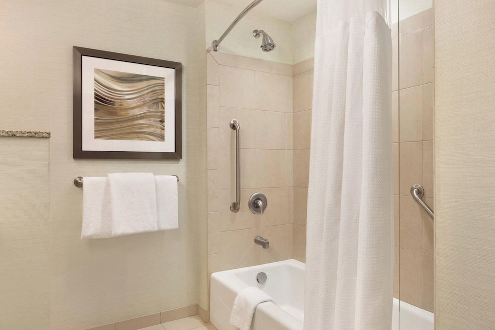 Courtyard by Marriott Charlotte Airport North - photo 12