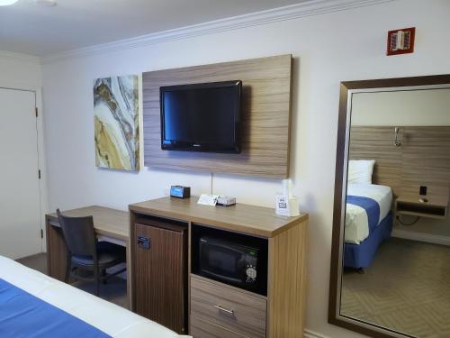 Exchange Club Motel - photo 26