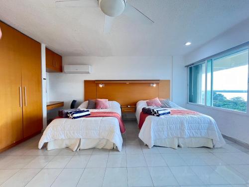 Espectacular Apartamento con vista al mar 5HB — 4-Star Luxury Hotel in Cancun, Mexico