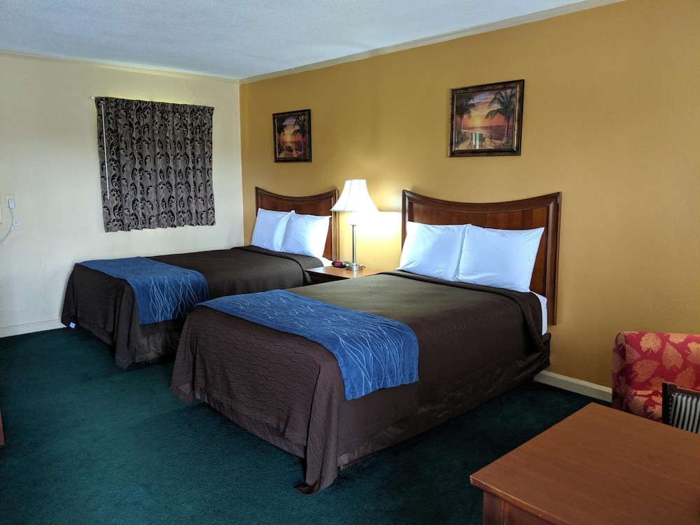 Cheerio Inn Glennville - photo 12