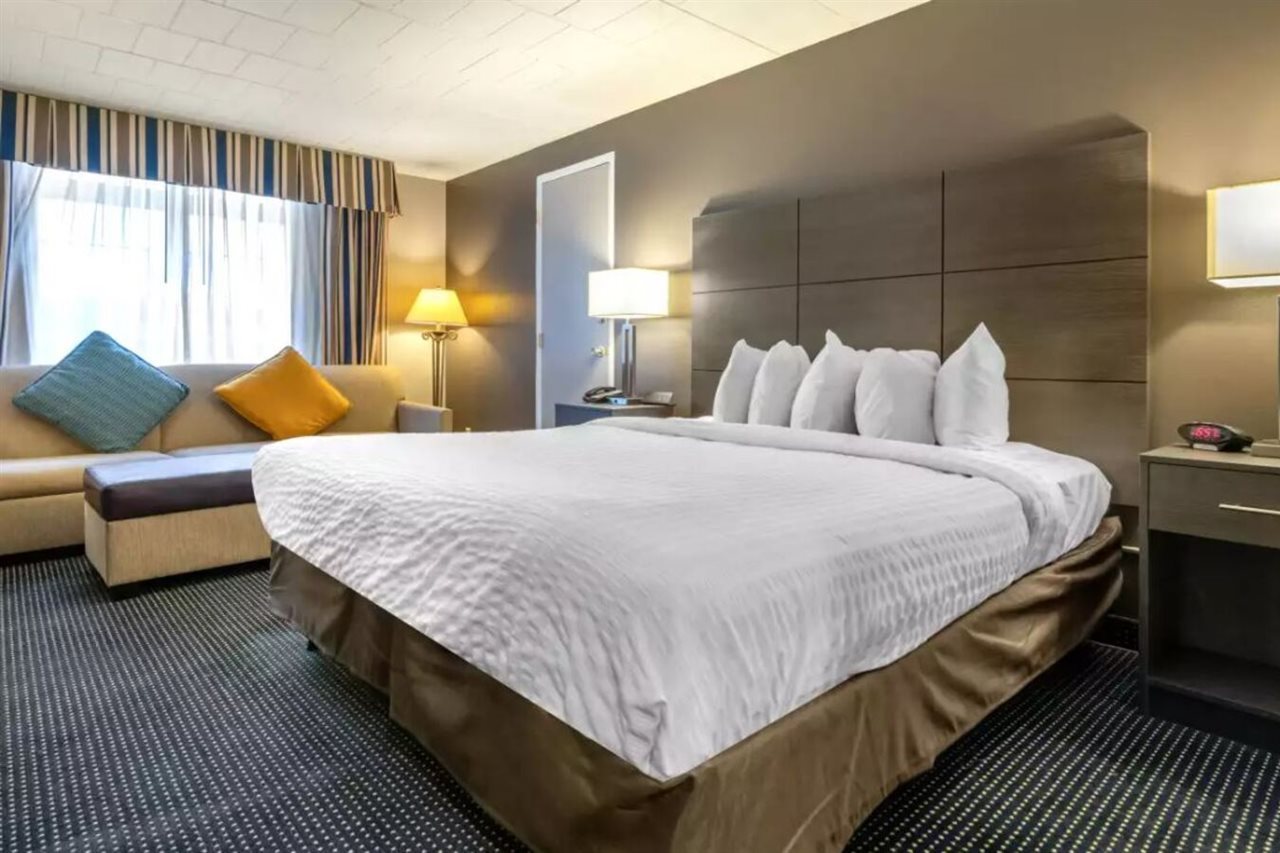 Clarion Hotel and Conference Center Harrisburg West - photo 7