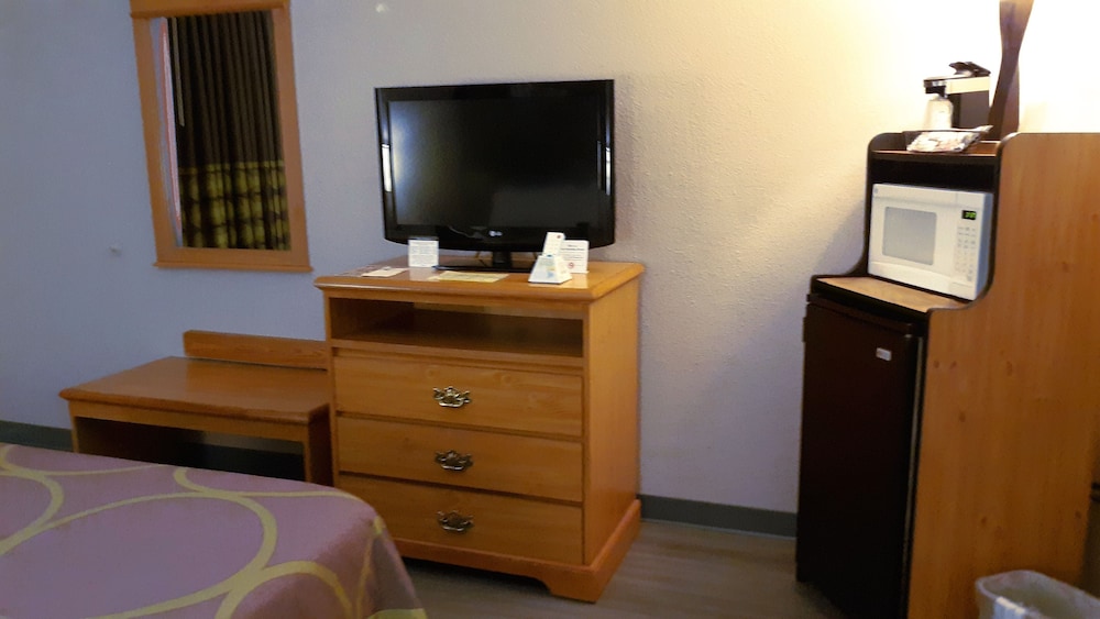 Super 8 by Wyndham Fort Chiswell Wytheville Area - photo 21