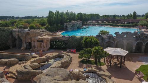 Camping Village Tahiti — 4-Star Luxury Hotel in Comacchio, Italy