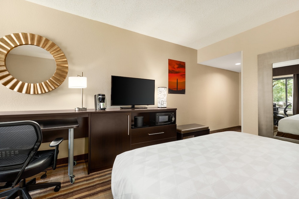 Holiday Inn Washington Dulles International Airport by IHG - photo 8