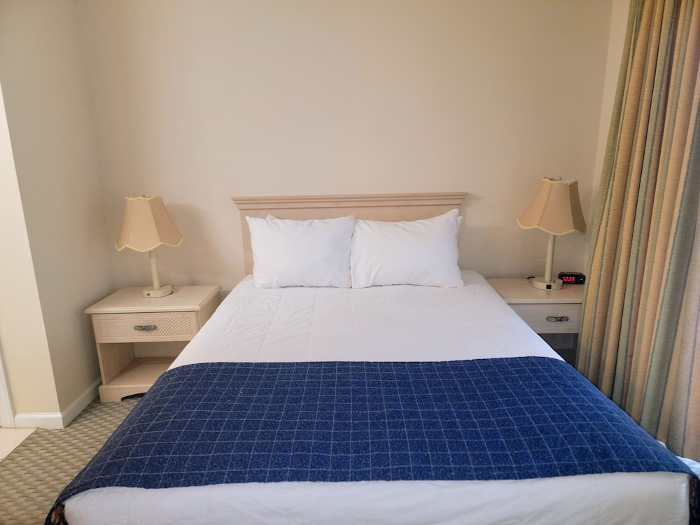 Beaufort Harbour Suites - photo 3