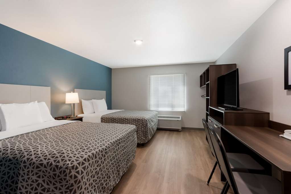Woodspring Suites Chandler Airport - photo 15