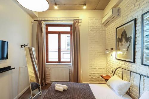 Chic Abanotubani Apt By Wehost