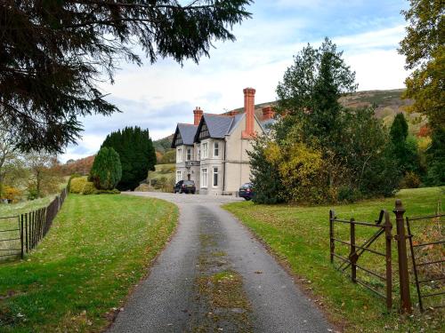 The East Wing At Grove Hall — hotel in Denbigh