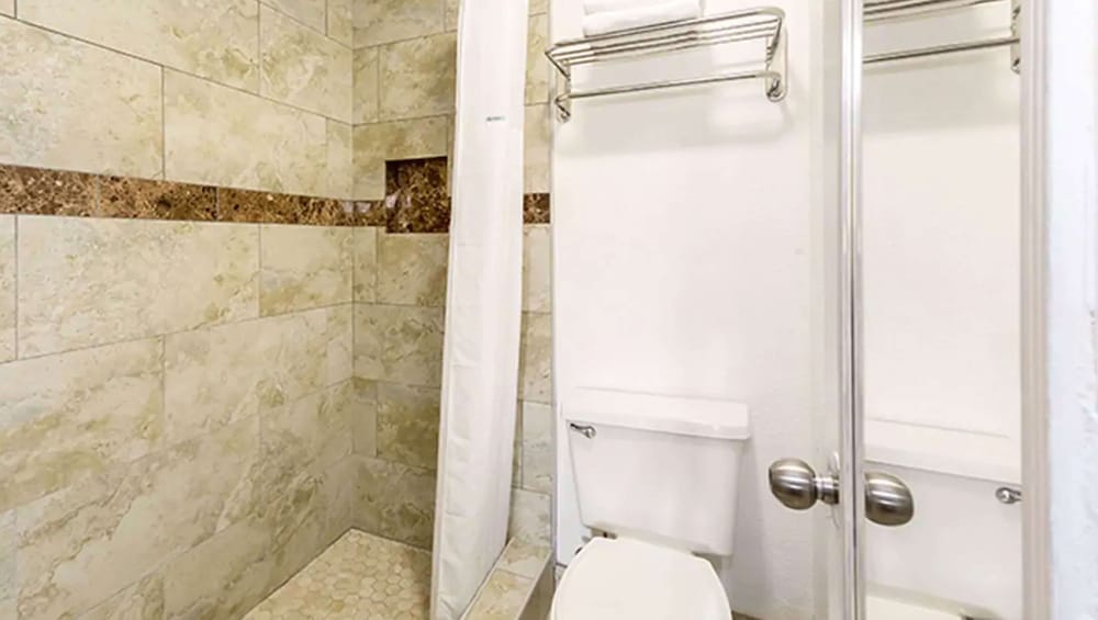 Magnuson Hotel Bradenton - photo 21