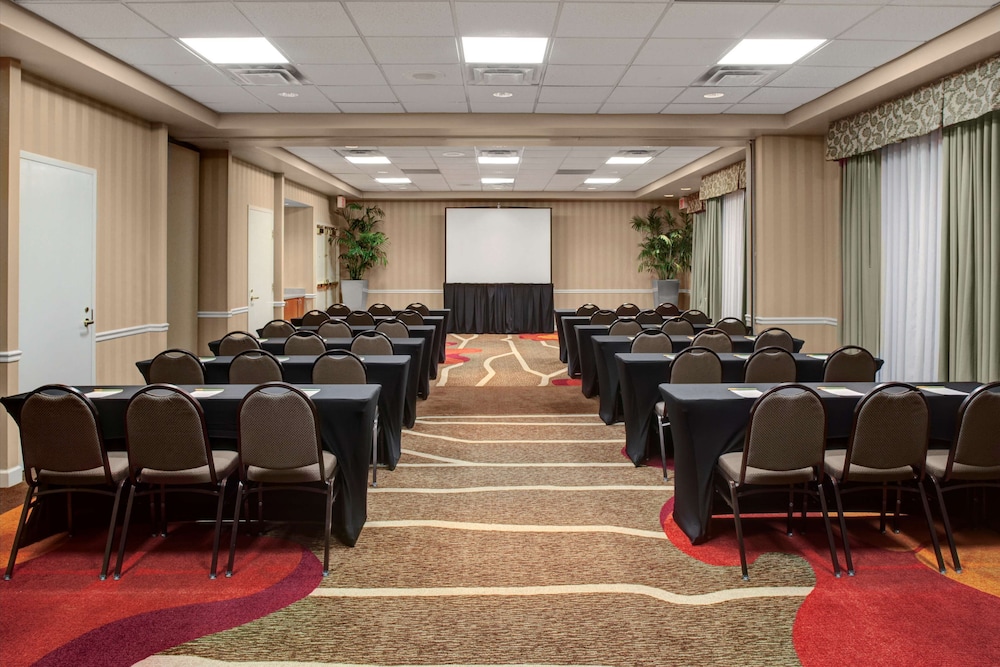 Hilton Garden Inn Atlanta North Alpharetta - photo 42