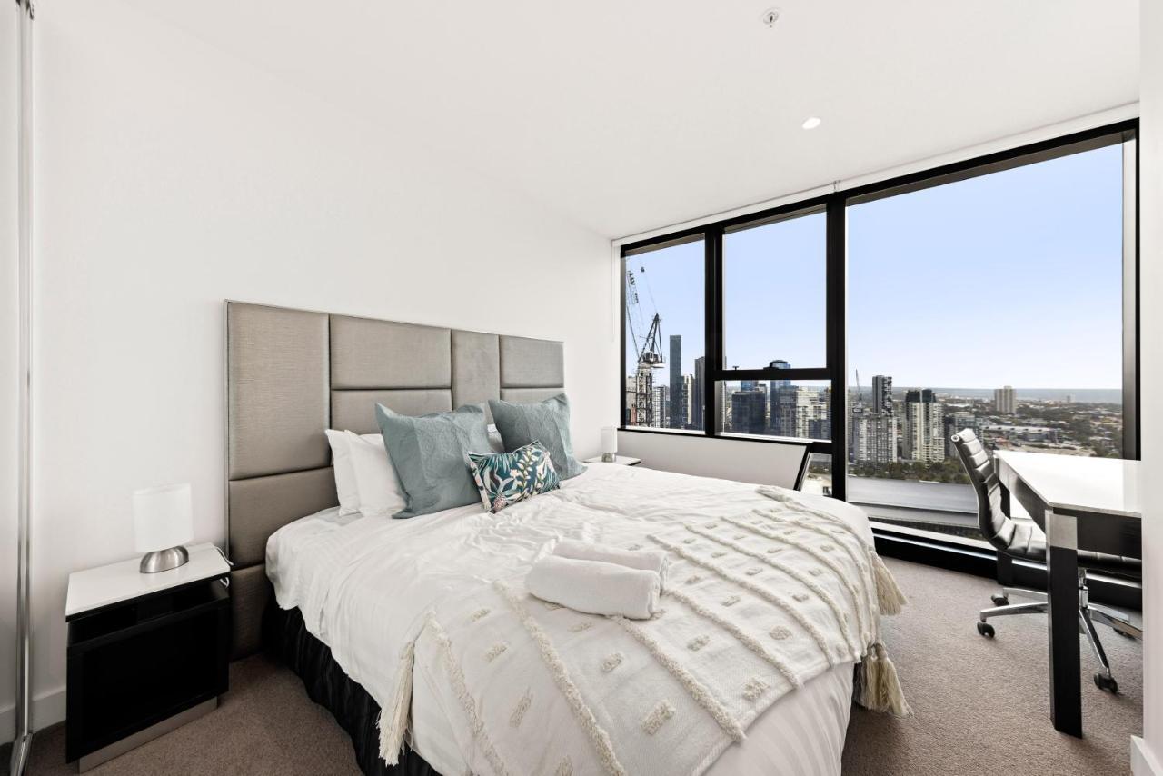 Convenient One Bedroom Apartment in Docklands — 4-Star Luxury Hotel in Melbourne, Australia