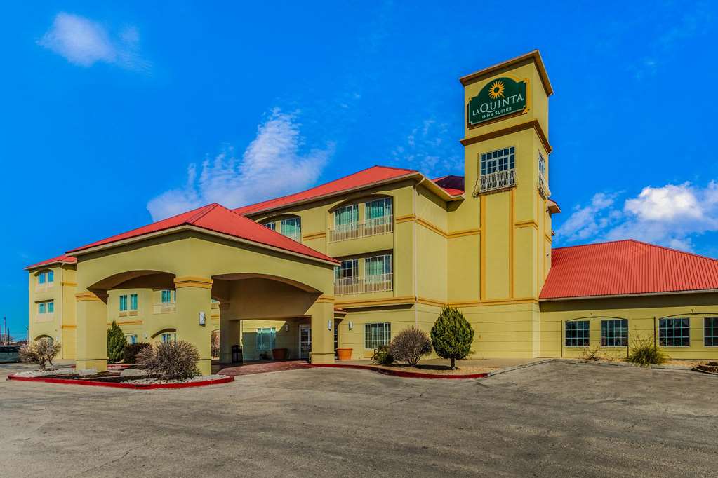 La Quinta Inn & Suites by Wyndham Hobbs - featured photo
