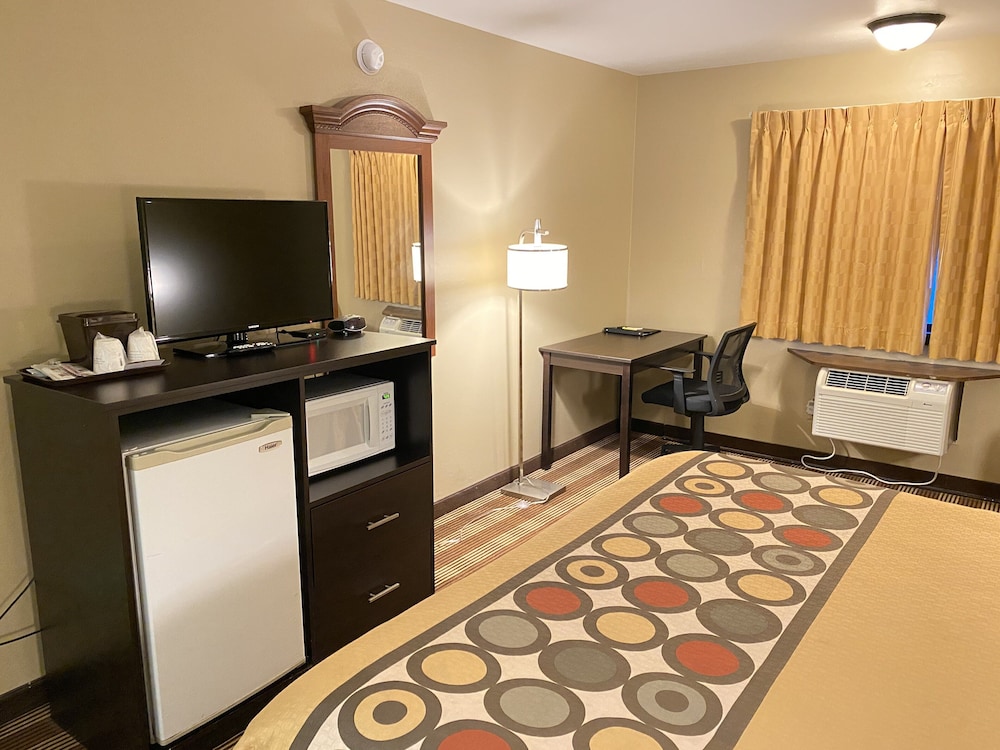 Super 8 by Wyndham Eau Claire WI - photo 16