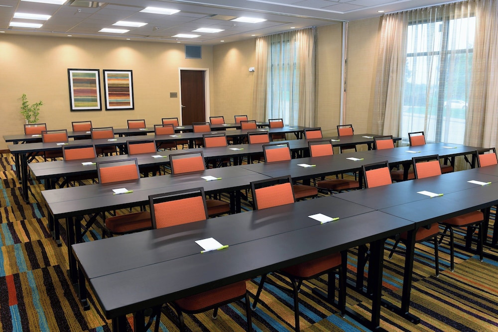 Fairfield Inn & Suites by Marriott Omaha West - photo 23