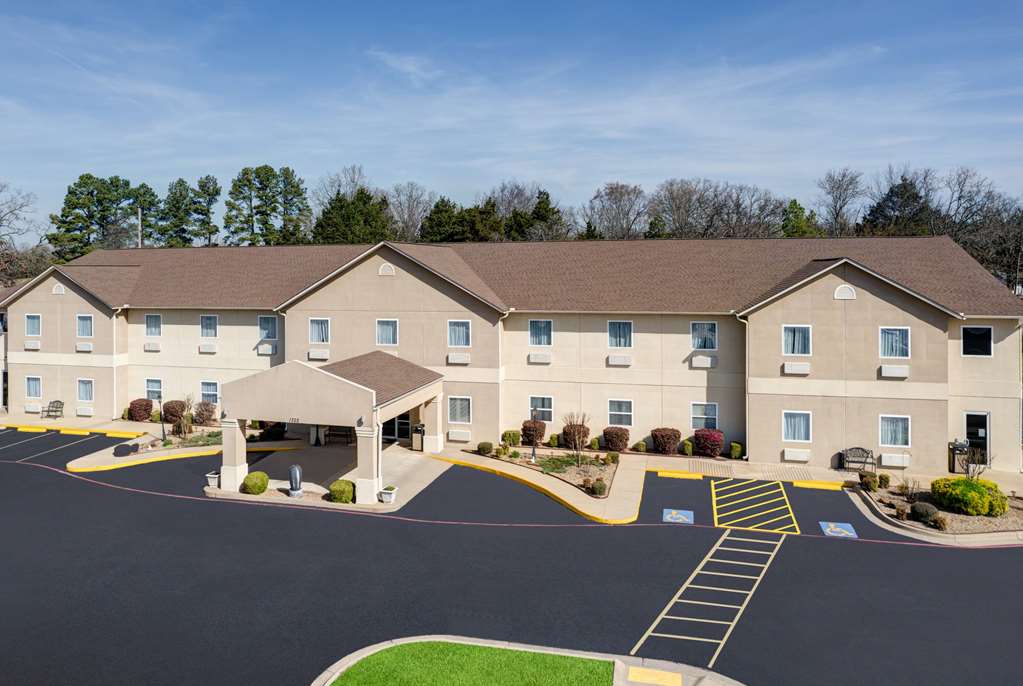 Days Inn & Suites by Wyndham Cabot - photo 24
