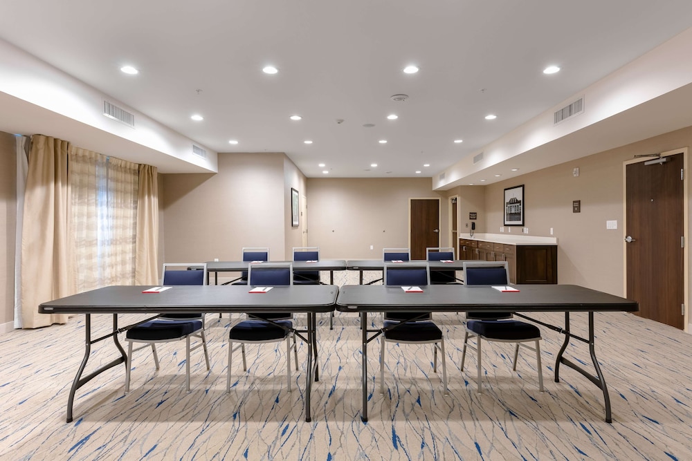 Hampton Inn Wetumpka - photo 40