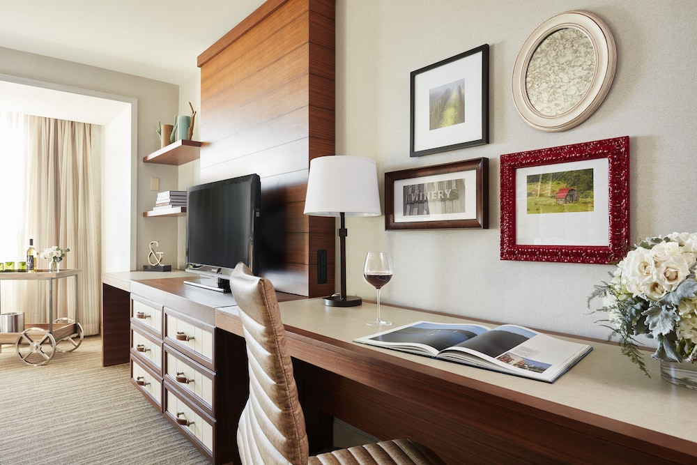 Lansdowne Resort and Spa - photo 16