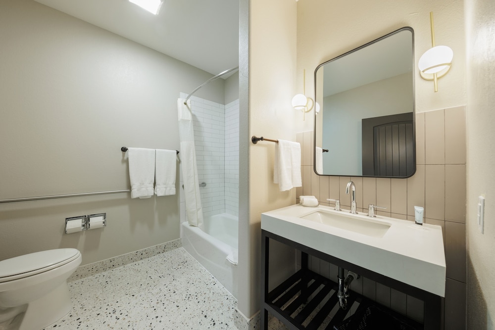 Blanco River Hotel - photo 33