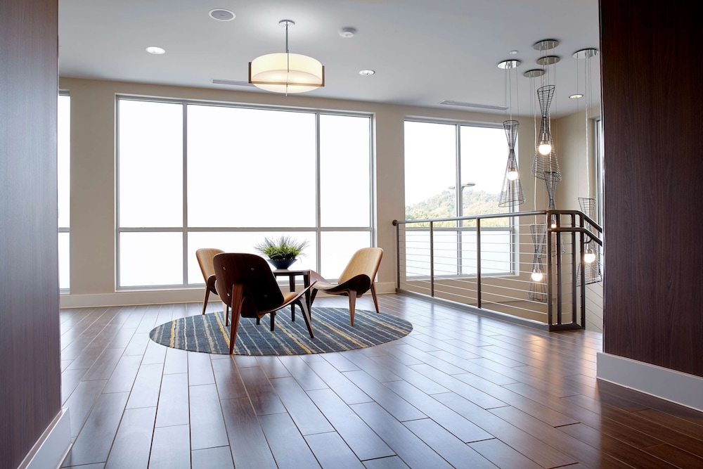 Hampton Inn & Suites Pittsburgh Airport South Settlers Ridge - photo 4