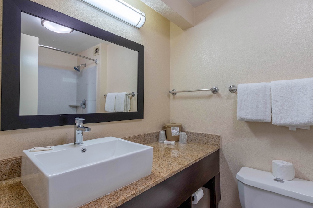 Red Roof Inn Plus El Paso East - photo 26